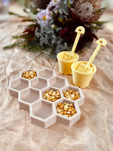 Load image into Gallery viewer, Medium Honeycomb Trinket Tray / Bioplastic Sensory Tray
