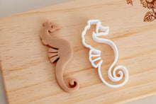 Load image into Gallery viewer, Seahorse Bio Cutter
